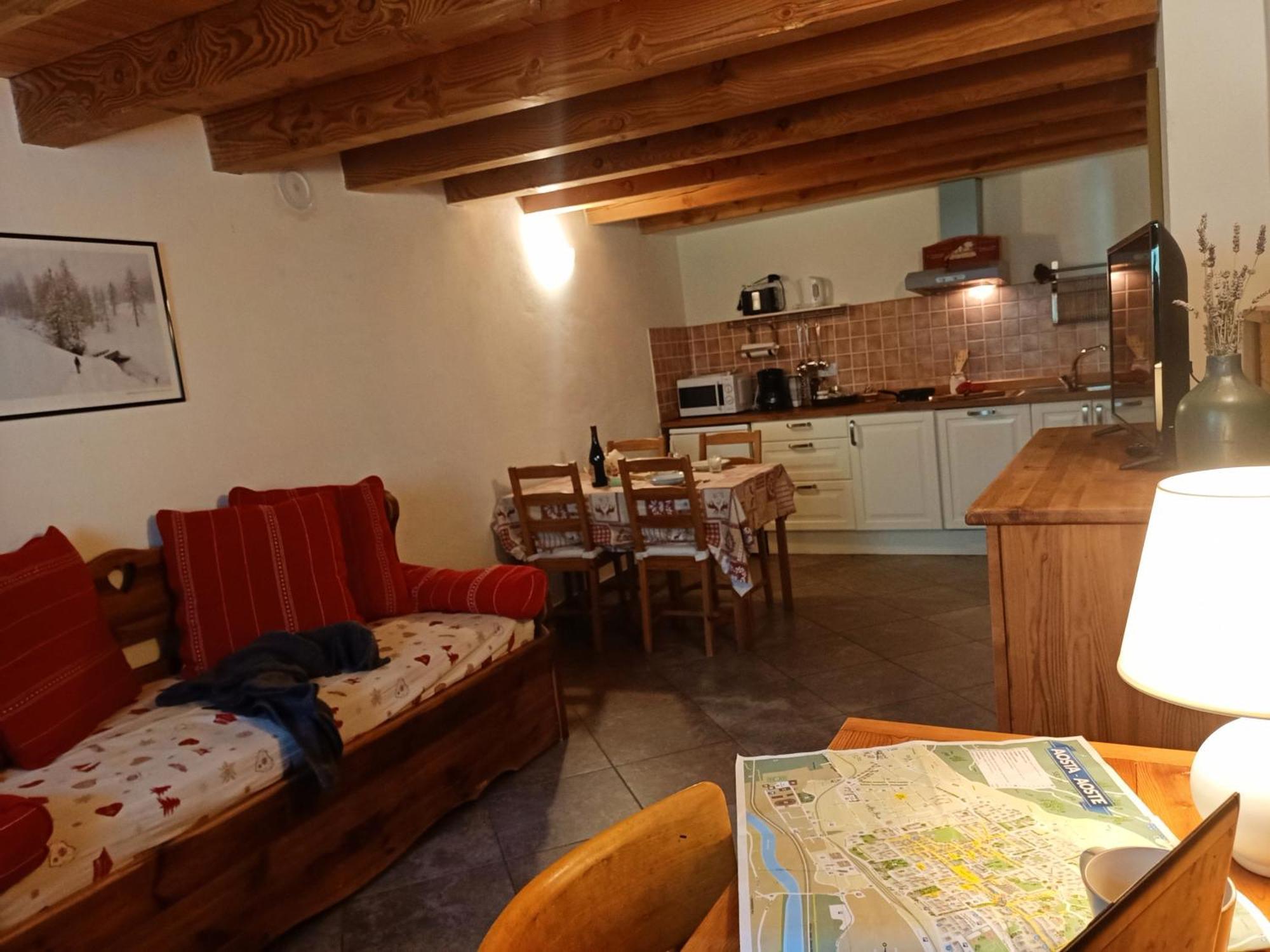 La Fattoria Di Roven Villa Gignod ภายนอก รูปภาพ