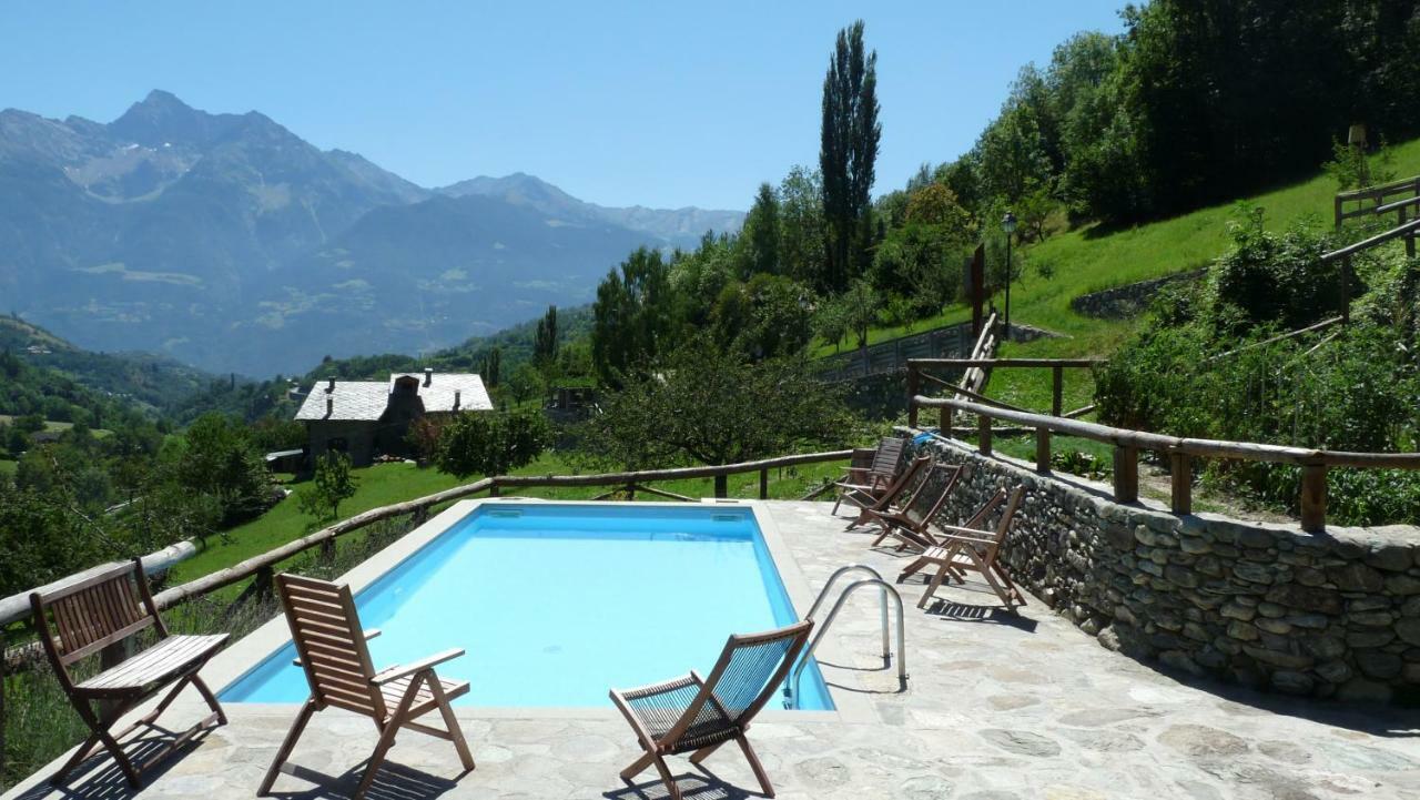 La Fattoria Di Roven Villa Gignod ภายนอก รูปภาพ